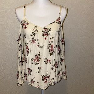 American Eagle cream floral top